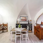 Apartment Casa Gilbert 101 *